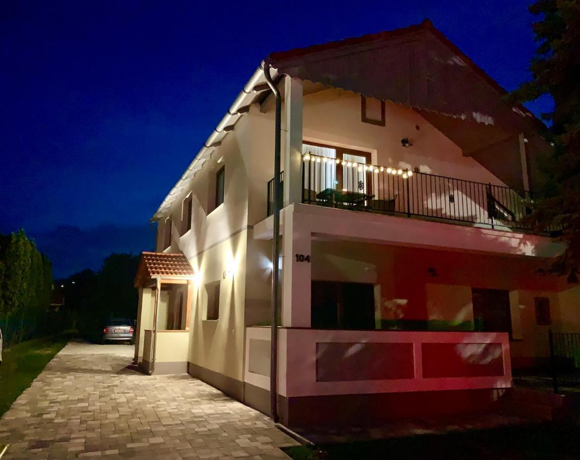Pine&Chill2 Apartments Balatonalmadi Luaran gambar